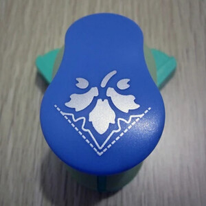 Νέο φανταχτερό ανάγλυφο γωνιακό χαρτί εκτύπωσης καρτών κοπής Λεύκωμα Λεύκωμα σε σχήμα μεγάλη συσκευή ανάγλυφου Hole Punch Kids Handmade Craft