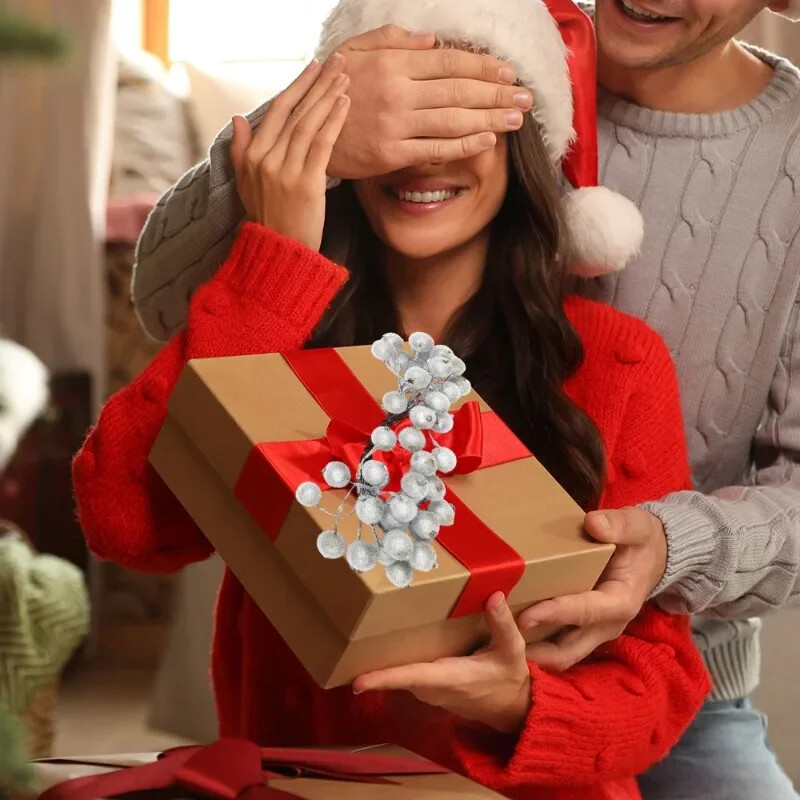 20/40 vnt. dirbtinių matinių uogų kalėdinių mini vyšnių kuokelių modeliavimo dvigalvių uogų uogų „pasidaryk pats“ vainiko dekoravimo reikmenys