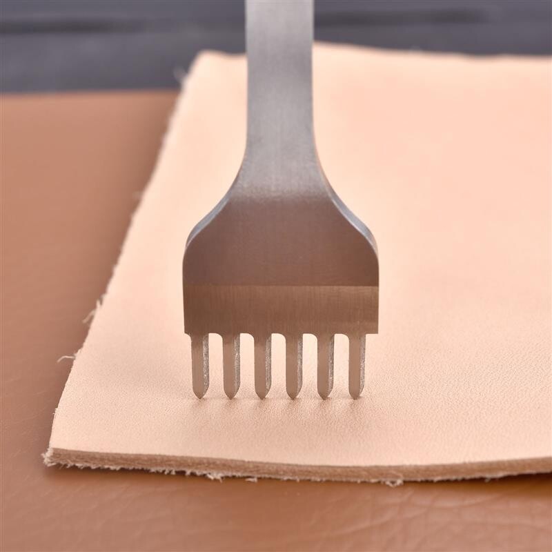 2 vnt. „Pasidaryk pats“ odiniai perforavimo įrankiai.