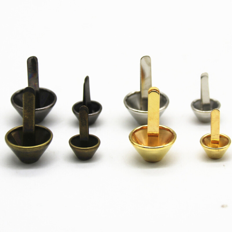 60 vnt. Kaušas Vinys Geležinis Krepšys Kniedės Pėda Dviejų kojų priedai Pėdos Smeigės Spygliai Kvadratinis