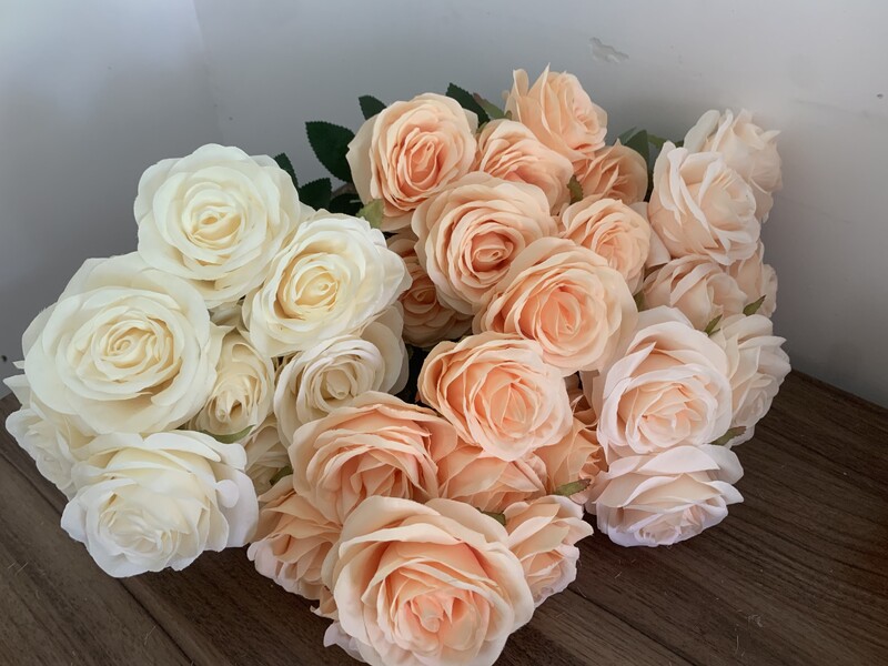 9fejű Rózsa csokor Művirág bézs barack krémes Pezsgőrózsa Hamis rózsa Nappali dekoráció Esküvő