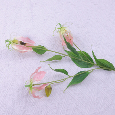 3 hlavy Flame Lily dlhá vetva Umelé kvety bytové dekorácie Párty Svadobné dekorácie Flores artifiales darčeky na Valentína