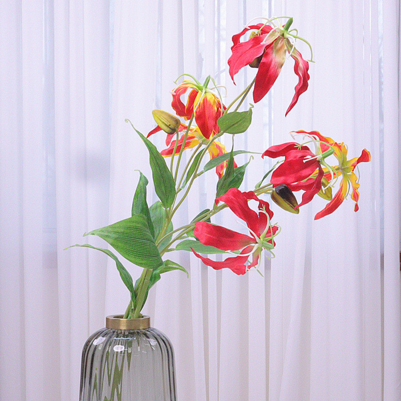 3 hlavy Flame Lily dlhá vetva Umelé kvety bytové dekorácie Párty Svadobné dekorácie Flores artifiales darčeky na Valentína