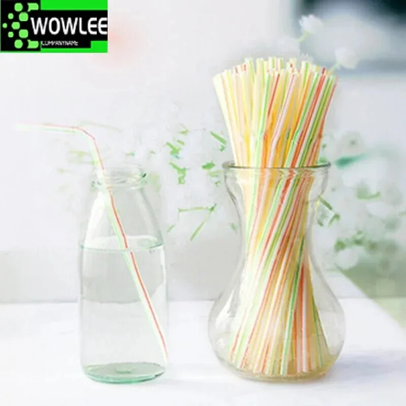 500 db Rugalmas műanyag szívószál csíkos többszínű eldobható hosszú hajlítható vegyes szívószál újrafelhasználható parti kellékek bár tartozékok