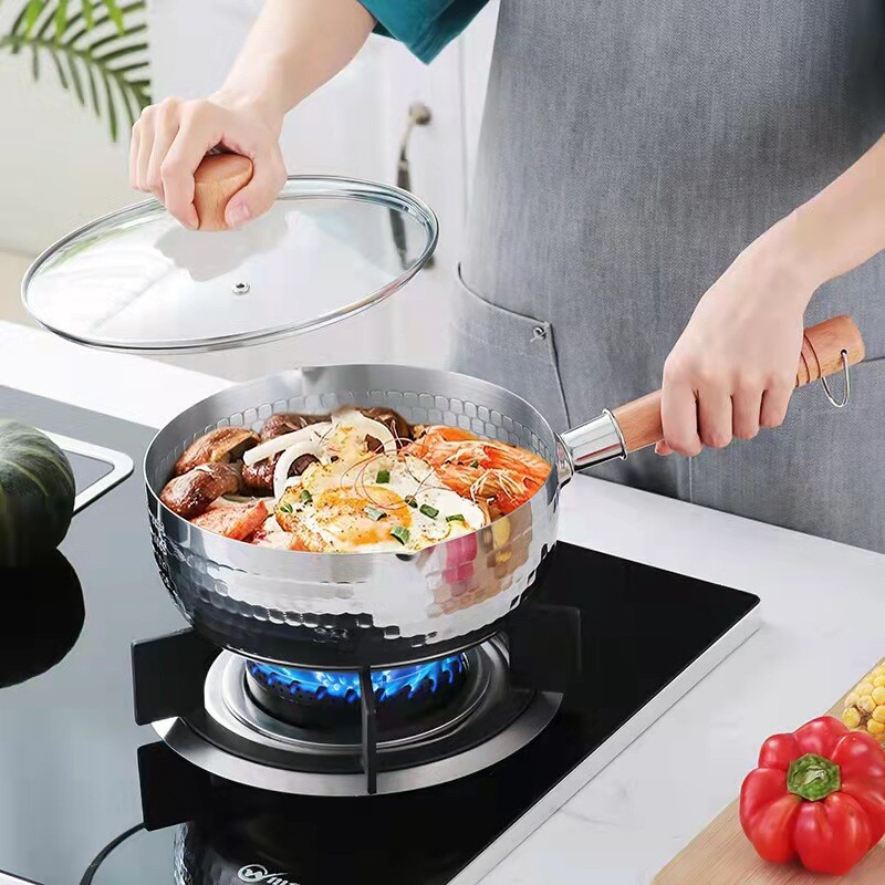 Nerezová panvica, japonská panvica s pokrievkou, drevená rukoväť, hrnce na dusenie, wok, hrniec na mlieko, kuchynské náčinie, praktické riady