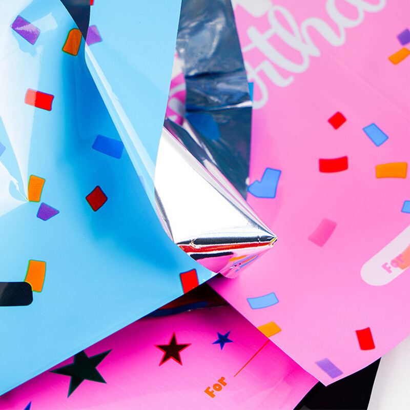 10/20/30 db Születésnapi parti ajándék táska színes csillagok alumínium fólia táska cukorka táska ajándéktáska műanyag csemegezsákok ajándékcsomagolás