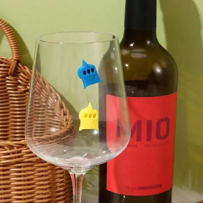 8vnt silikoniniai gėrimų žymekliai vyno taurės žymekliai vyno žavesiai vyno taurės identifikavimo etiketės, skirtos baro vakarėliui šeimos gėrimų žavesio kokteiliui
