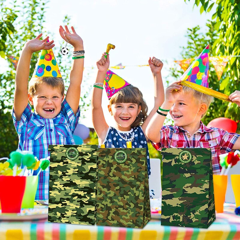 8/30 buc. Saci cadou din hârtie Camo cu autocolante, verde armată, camuflaj, geantă de bomboane Camouflage, tema militară, decorațiuni pentru petrecerea de naștere, favoruri