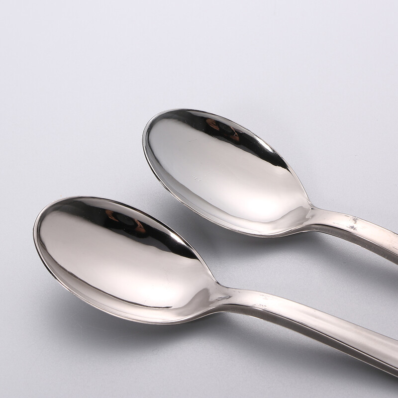 36 vnt., vienkartinis plastikinis mini desertinis torto šaukštas nerūdijančio plieno apdaila vakarėlių vestuvėms (sidabras)