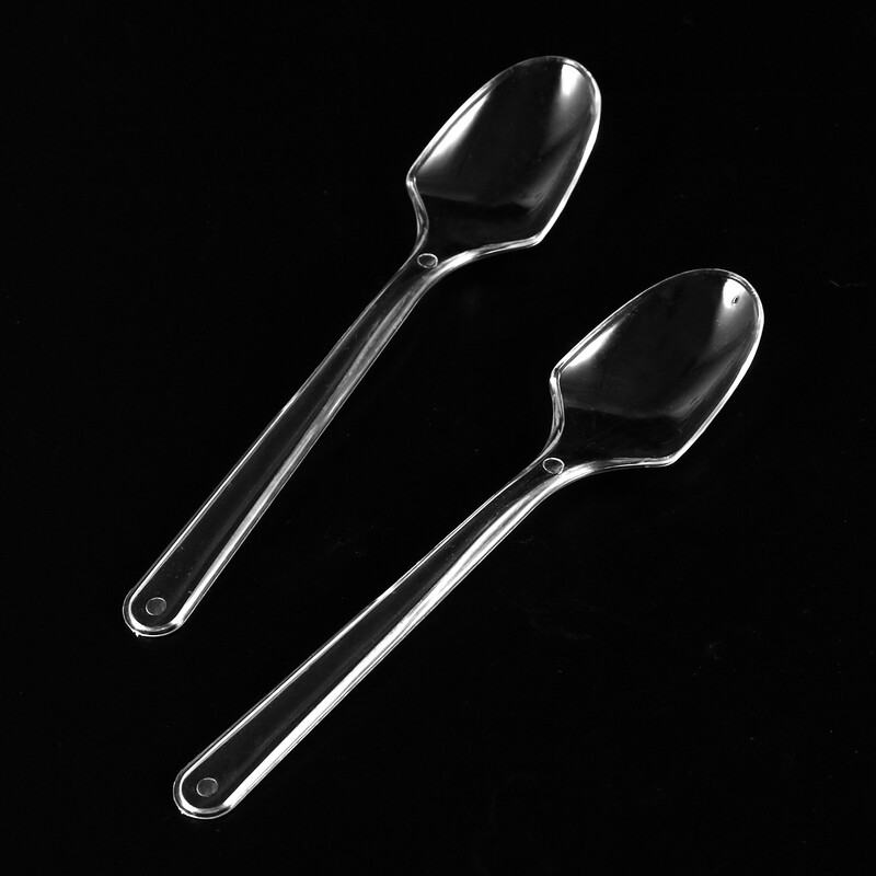 100 vnt. skaidrūs plastikiniai šaukštai Vienkartiniai stalo reikmenų šaukštai ledams desertui užkandžiui skaidrūs šaukštai