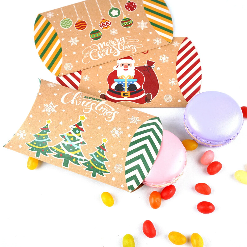 12 gab. Spilvena forma Kraftpapīra konfekšu kastīte ballītei labvēlīga dāvanu kastīte Ziemassvētku vecīša bērniem iepakojuma maisiņi Priecīgus Ziemassvētkus Navidad dekors