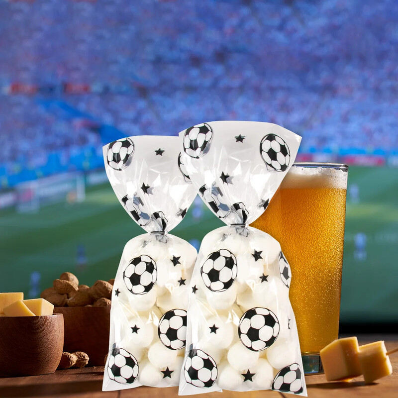 50gab Futbola konfekšu maisiņi Bērnu puišu dzimšanas dienu sporta futbola tematisko ballīšu rotājumi plastmasas cepumu iepakojuma maisiņi viesu dāvanām