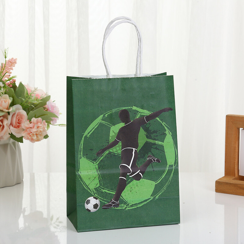 6 gab. Sporta futbola tēma Kraftpapīra dāvanu iepakojuma soma Futbola konfekšu soma kārumu soma dzimšanas dienas bērnu dušas ballītes dekorēšanai