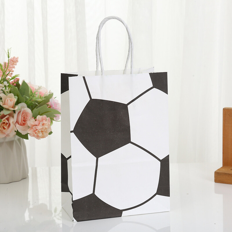 6 gab. Sporta futbola tēma Kraftpapīra dāvanu iepakojuma soma Futbola konfekšu soma kārumu soma dzimšanas dienas bērnu dušas ballītes dekorēšanai