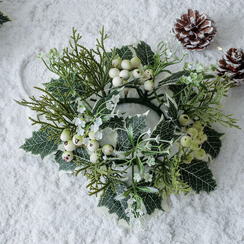 Új karácsonyi gyertyatartó koszorú mesterséges piros cseresznye fenyőtoboz díszítő gyertyatartó füzér 2025 karácsonyára újévi dekoráció