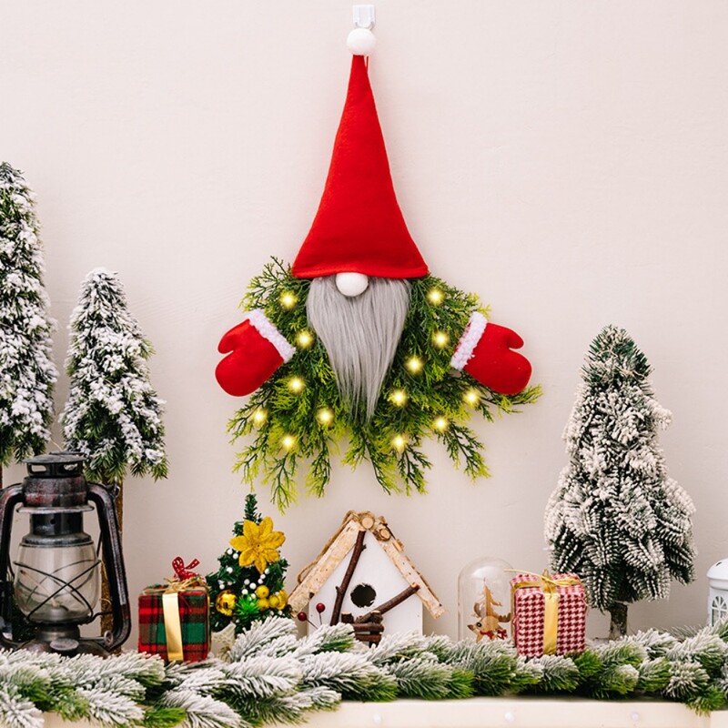 Karácsonyi törpe koszorú fényekkel Mikulás függő tábla bejárati ajtó dekoráció mesterséges fenyő luc svéd fal karácsonyi otthonra