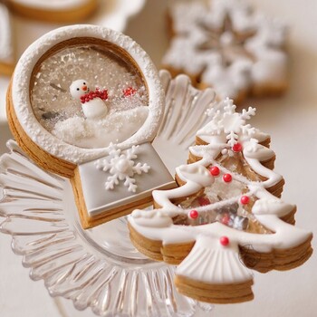 Christmas Shaking Cookie Cutter and Stamps Πλαστικό Snowman Snowflake Xmas Tree Fondant Μπισκότο Φόρμα για κέικ Προμήθειες ψησίματος