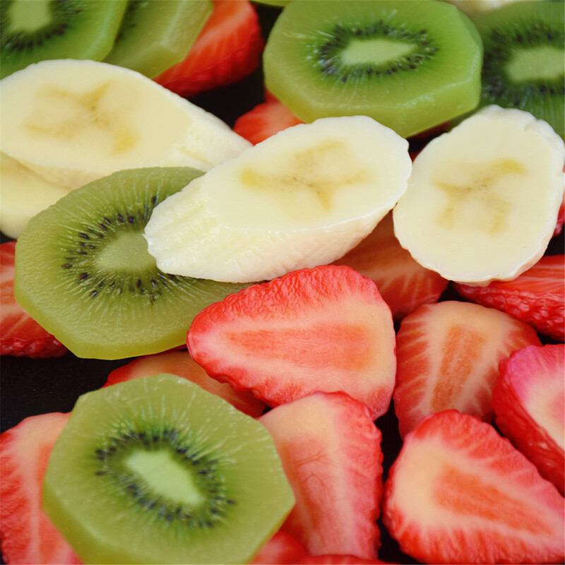 3 bucăți, felii de căpșuni simulate, felii de banane, felii de kiwi, obiecte decorative, accesorii pentru decorarea deserturilor, proces manual pentru fotografie