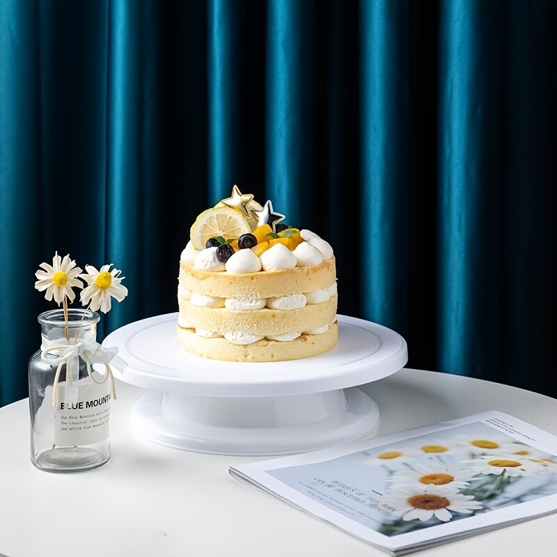 Fehér kerek műanyag torta forgótányér tortadíszítő eszközök kezdőknek és profiknak Sütőkellékek