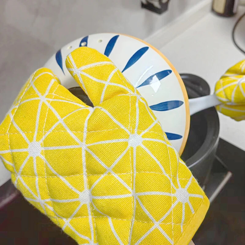 2 db szigetelt konyhai kesztyű, hőálló mikrohullámú kesztyű, hőálló vastagított rácsos sütőkesztyű