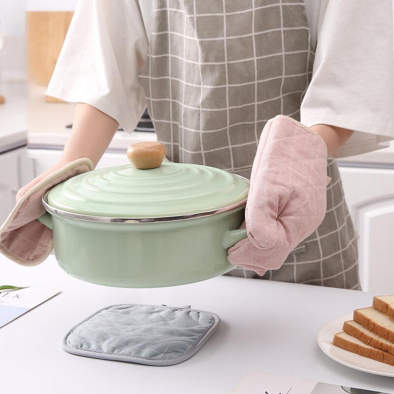 Dupla hőálló kesztyű mikrohullámú sütőhöz hőálló, párnázott serpenyővel párnázott készlet, vastagított hőálló sütőkesztyűkhöz