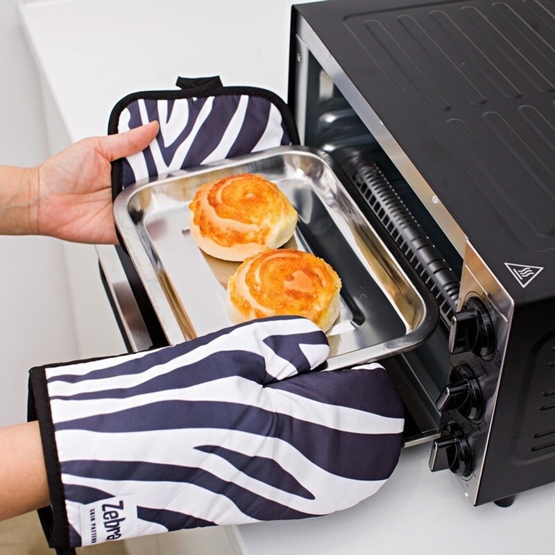 2db/szett Konyhai kesztyűk szigetelt leopárdnyomtató alátét Mikrohullámú kesztyűk sütő grillrács edényfogók sütőkesztyű edényfogó alátét