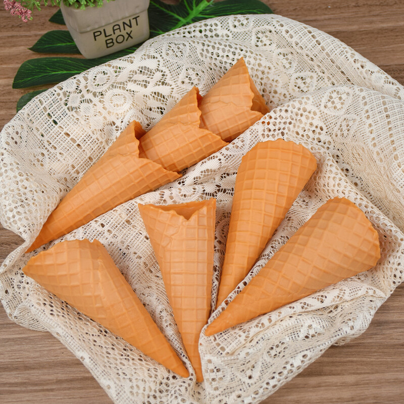 Szimulációs fagylalt, ropogós kúp modell, valósághű fagylalt, hamis étel, fényképes kellék, kijelződísz, desszertbolt, 1 db