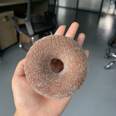 10 cm-es szimulációs fánk kenyér stresszoldó hamis kenyér torta lakberendezési kijelző Esküvői édes dekorációk fotózási kellékek 1 db