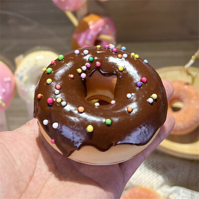 10 cm-es szimulációs fánk kenyér stresszoldó hamis kenyér torta lakberendezési kijelző Esküvői édes dekorációk fotózási kellékek 1 db