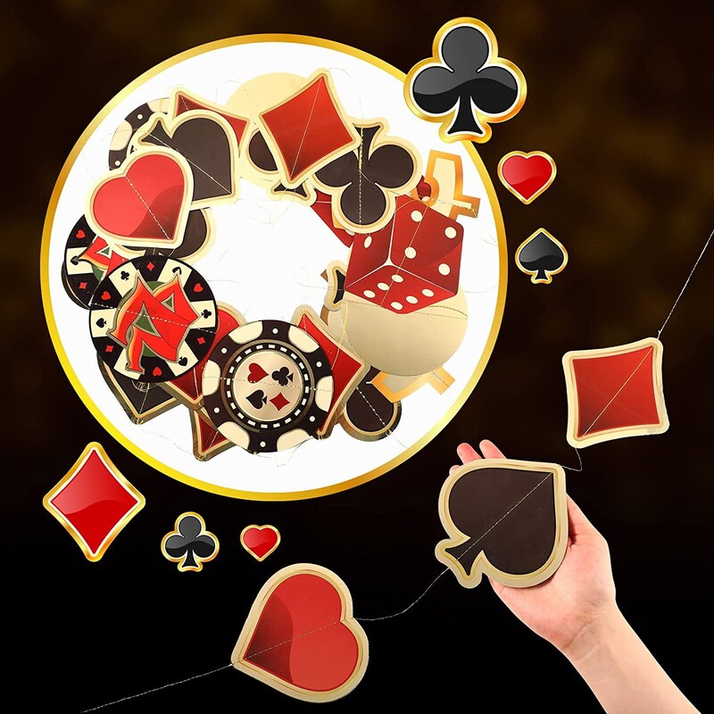Kaszinó témájú esküvői parti dekoráció piros arany szív pontok gyémánt ásó póker füzér piros fekete póker parti szalag függő dekoráció