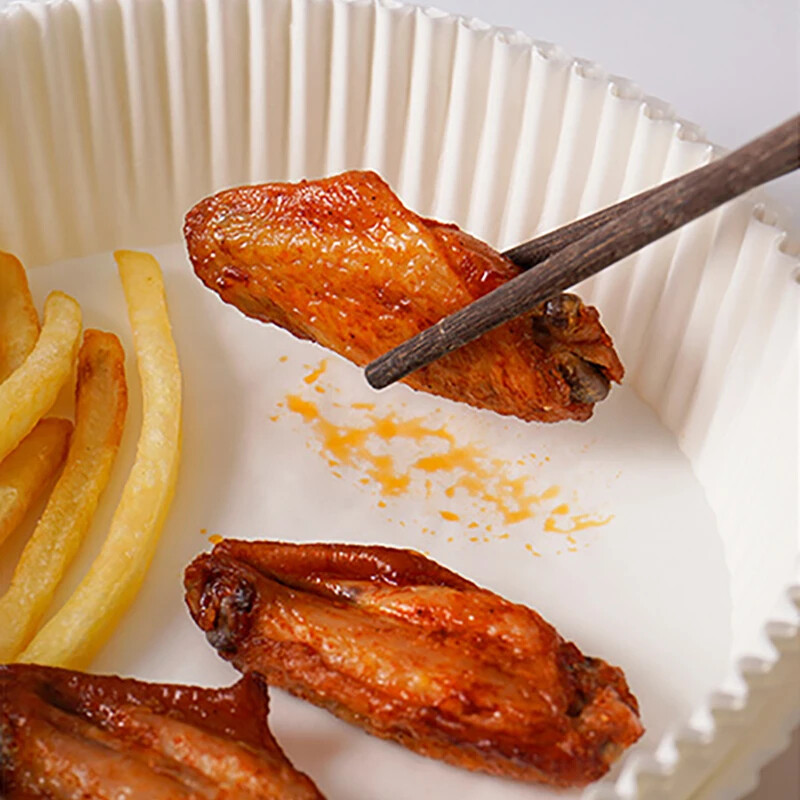 100 db 16cm/20cm-es légsütő eldobható papírbélés tapadásmentes grilltányér kerek sütőedénypárna légsütő mikrohullámhoz