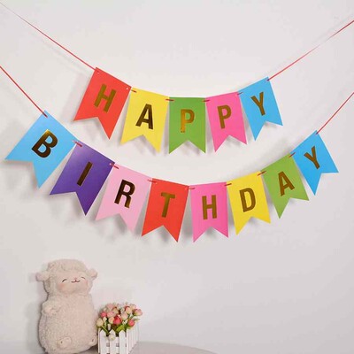 Boldog születésnapot angolul, aranyozott fecskefarkú zászló dekoráció zászlós parti kellékek