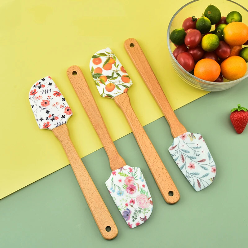 Medinės rankenos silikono tešlos mentele virtuvės šokolado kremo maišytuvas grandiklis Nelipnus miltų tešlos pyragų maišytuvas Kepimo įrankiai