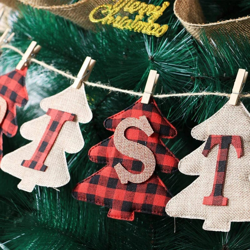 Χριστουγεννιάτικο λινό πανό Χαρούμενο χριστουγεννιάτικο δέντρο με κρεμαστές κάλτσες Άγιου Βασίλη που τραβούν τη σημαία του σπιτιού DIY Χριστουγεννιάτικο πρωτοχρονιάτικο πάρτι