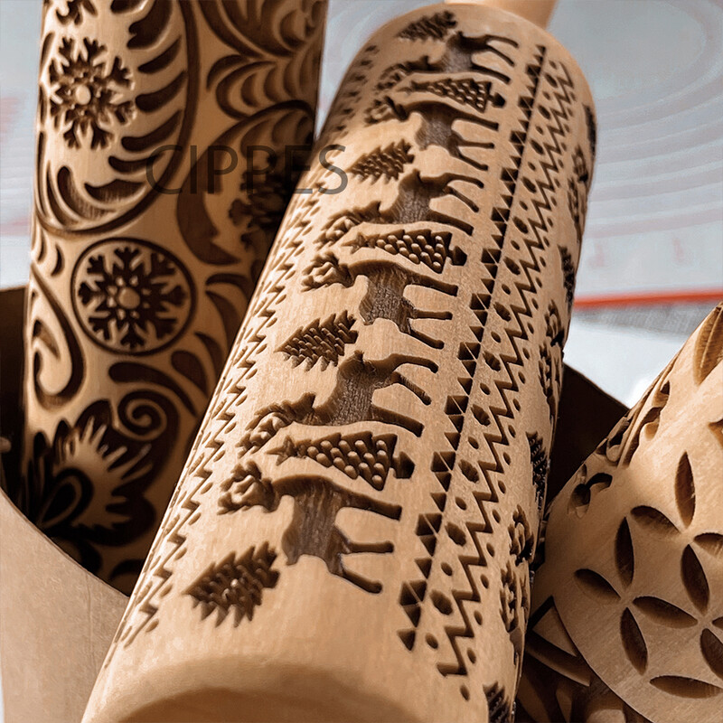 Dombornyomott sodrófa karácsonyra, rénszarvas virágmintával gravírozott görgős tésztával karácsonyi dekoráció sütihez keksz tortához