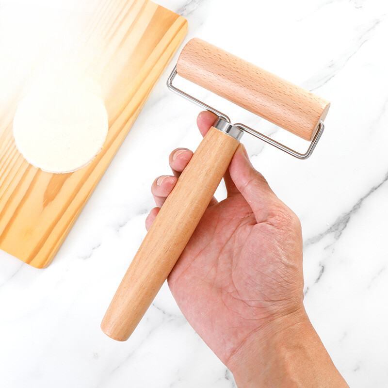 Medinės rankenos kočėlas su dvigalviu buitiniu medžio masyvo voleliu koldūno oda Buko medienos kočėlui