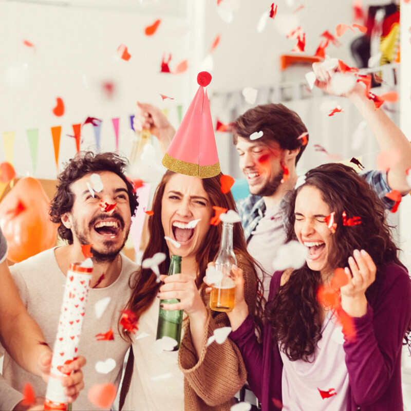 12 db Gyerekajándék pompon bulisapka kúpos születésnapra Aranyos fényképes kellékek sapka gyerekeknek ajándékok