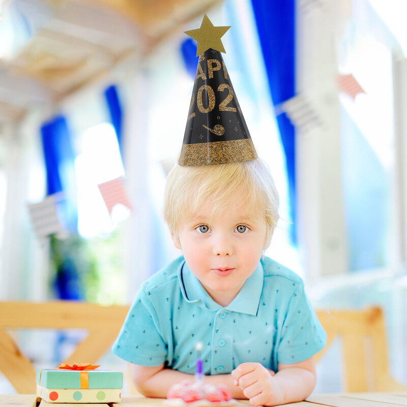 6 db Szilveszteri kalap Eve Papírsapka Kalapok Happy Cone Kellékek Éves Kiegészítők Férfi Felnőtt Smink Jelmez Kellékek