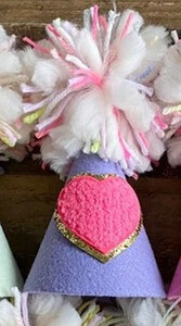 Baba pasztell rózsaszín lila szivárvány születésnapi kalapok Boldog születésnapi parti kúpos sapka pom pomokkal 100 napos babazuhany dekorációval