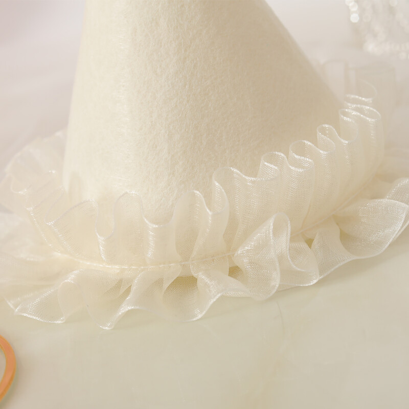 Bézs csipke filc születésnapi sapka party fejdísz fotó kellékek 1 szett 1 db.