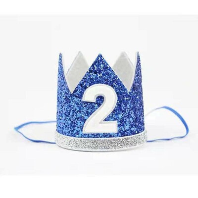 Újszülött kisgyermek kislány fiú fél 1/2 első második születésnapi koronaparti torta parti sapkák fejpánt kellékek