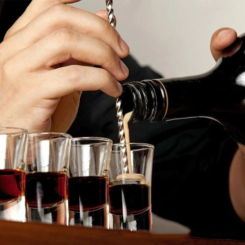 Rozsdamentes acél koktél keverő kanál Jigger Sliver Muddler koktél kanalak Spirál mintás csavart keverő kanál csapos bár