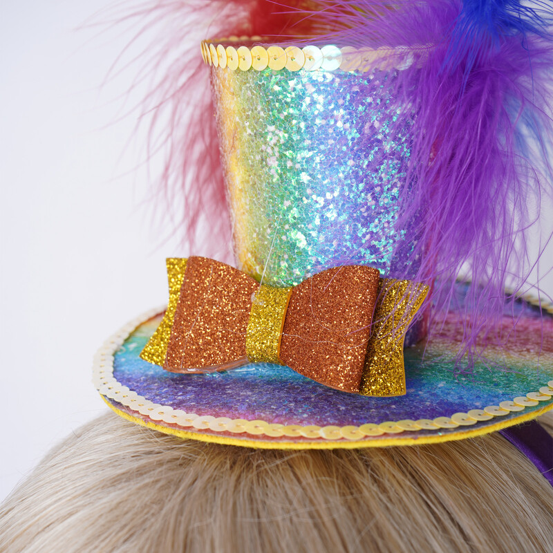 Lady Mini cilindersapka toll csillogó flitterekkel masni dekorációval elbűvölő fejpánt koktél teapartihoz sapka toll Fedoras kalap