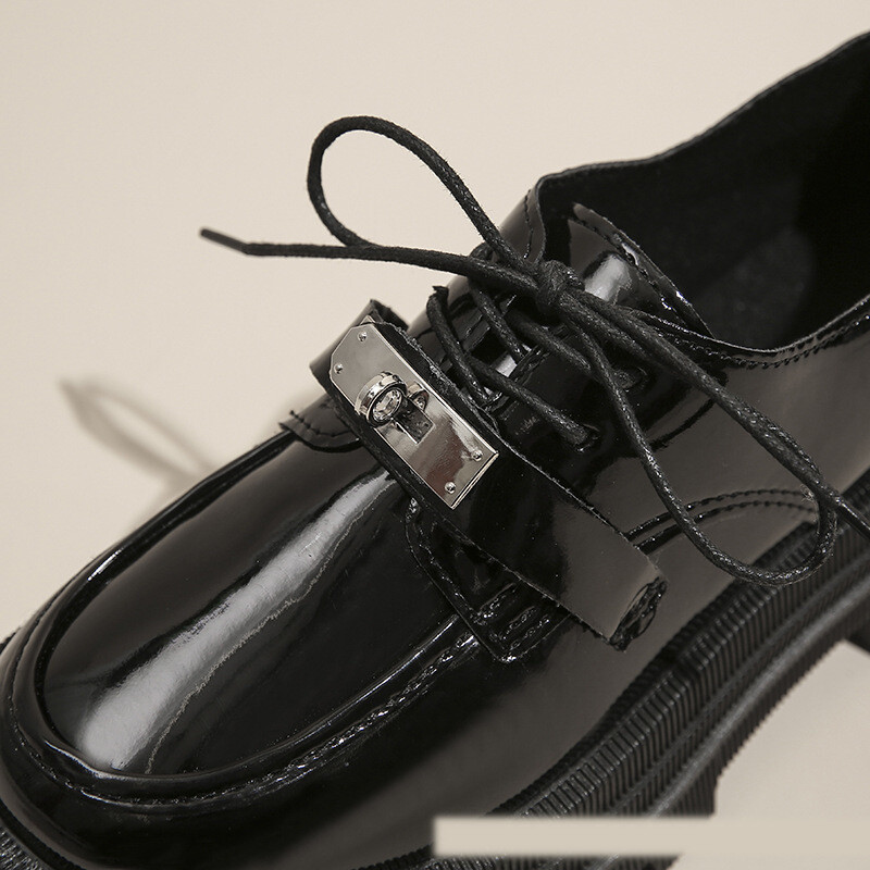 Melnas, biezas zoles kurpes sievietēm rudens ziema jauna stila 2024jk britu stila mežģīņu platformas kurpes ar svārkiem un ādas apaviem