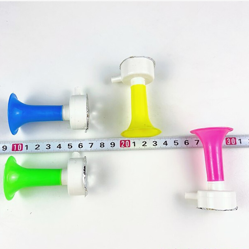 20 tk Mini multifilmid Jalgpall Sport Tingimuseks mõeldud vilemänguasjad beebide sünnipäevapeoks, soosivad lapsi kooli tagasi Pinata täitematerjalid