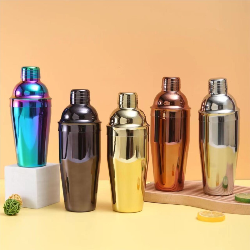 550/750 ml Krāsains nerūsējošā tērauda šeikeris trīs sekciju kokteiļu šeikeris ar rokām gatavotu piena tējas tases kokteiļu šeikeri ballītēm jauktu dzērienu bāra rīks