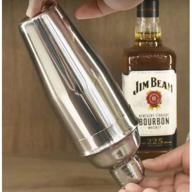 550/750 ml Krāsains nerūsējošā tērauda šeikeris trīs sekciju kokteiļu šeikeris ar rokām gatavotu piena tējas tases kokteiļu šeikeri ballītēm jauktu dzērienu bāra rīks