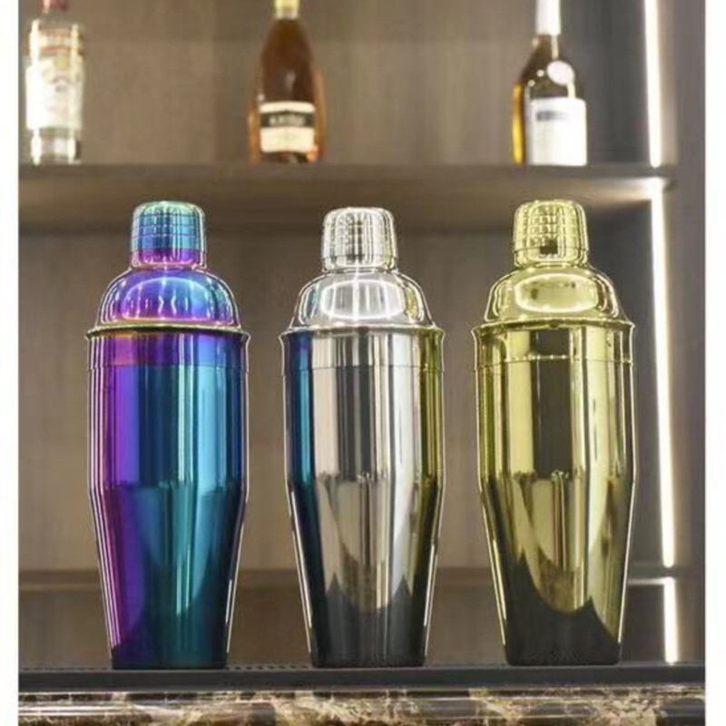 550/750 ml Krāsains nerūsējošā tērauda šeikeris trīs sekciju kokteiļu šeikeris ar rokām gatavotu piena tējas tases kokteiļu šeikeri ballītēm jauktu dzērienu bāra rīks