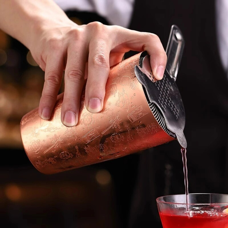 22 uncijos / 28,7 uncijos Tiki Etched Boston kokteilių plaktuvų juostos skardinės iš nerūdijančio plieno barmeno rinkinys, graviruotas maišymo plaktuvo rinkinys, juostos įrankiai