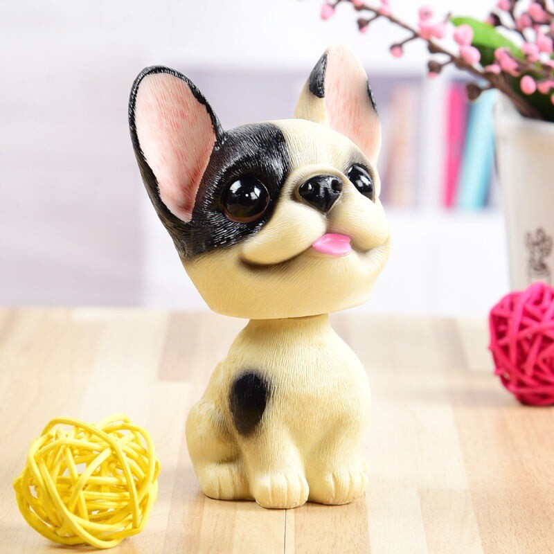 Radoša mašīna ar galvu, 3D jauki rotājumi, multfilma ar galvu, suņa kastīte plīša, jauka cūkas dekorācija centrālā vadības lelle